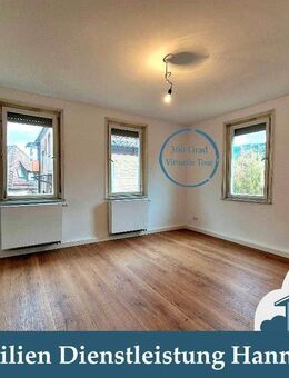 Altbau-Maisonette 1.OG-DG, ca. 118 m², 6 Zimmer, EBK, Heizung neu, Garage - Stuttgart