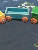 Nostalgische Holzeisenbahn 50er Jahre – Dampfzug + 2 Waggons für Sammler in 91126