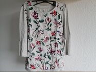 Bonita: Noch wie neues, hellgrau-buntes Shirt, Gr. S, Viscose/Polyester - Brilon