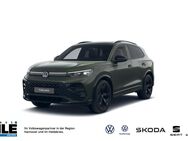 VW Tiguan, 2.0 l TDI R-Line, Jahr 2022 - Wunstorf