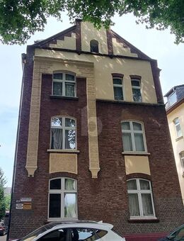 STARK SANIERUNGSBEDÜFTIGES BAUDENKMAL - Duisburg
