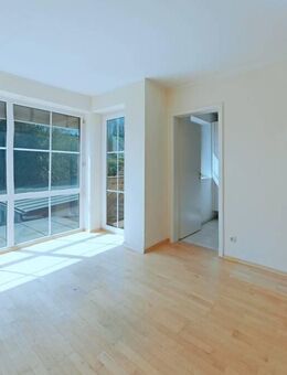 Stadt, See, Sonnenschein - 4-Zimmer-Maisonette in Wangen mit Doppelbalkon - Starnberg