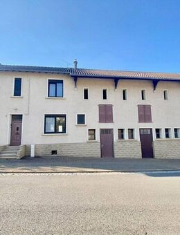 FRANKREICH - Bauernhaus mit großem Grundstück direkt an der Grenze zu Deutschland - Rehlingen-Siersburg