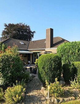 Gepflegter großzügiger Winkelbungalow auf schönem Eckgrundstück in Seckenhausen - Provisionsfrei - Stuhr