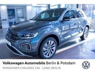 VW T-Roc, 1.5 l TSI Life, Jahr 2022 - Berlin