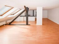Sonnige Dachgeschosswohnung in der City von Hildesheim! - Hildesheim