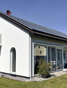 Sehr schöne Erdgeschoß- Wohnung mit Gartenanteil in Unterhürheim - Buttenwiesen
