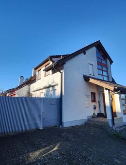 Durchdachtes Wohnhaus mit separat zugänglichem Einliegerbereich - inkl. Doppelgarage - Ahorn (Bayern)