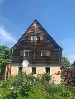 Gepflegtes Einfamilienhaus mit Einliegerwohnung in Dippoldiswalde OT Sadisdorf - Dippoldiswalde