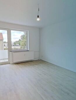 **Perfekt für Familien: Sanierte 4-Zimmer-Wohnung mit BALKON** - Bückeburg