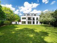 AIGNER - Villa im begehrten Gräfelfing: Ihr Rückzugsort auf traumhaftem Grundstück - Gräfelfing