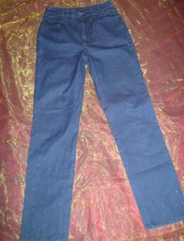 NEU * Ausgefallen * edel * Blumen * Blüten * Flower- Power * Stickerei * Röhren * Jeans- Hose "ESCADA" Original * Gr. 32- 34 * 26 * XS * blau * - Riedlingen