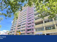 Zentrale 3 Zi.-Wohnung im Herzen von Offenbach - zwei Stellplätze, zwei Loggien - frei, ab sofort! - Offenbach (Main)