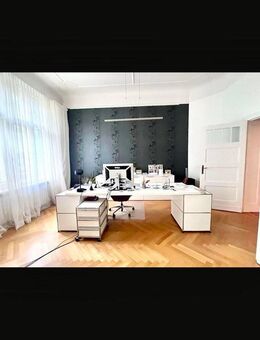 ***Edle Wohnetage mit historischem Charme in einem repräsentativen Altbau*** - Berlin