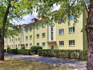 Helle Dachwohnung mit schönem Ausblick im Altseidnitz-Carré. - Dresden