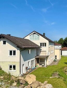 "Haus am See" in Deggendorf ! 3 Wohnungen und viel Platz ! - Deggendorf