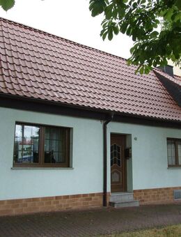 Einfamilienhaus mit 6 Zimmern und einem Dachraum der als Atelier ausgebaut werden kann - Könnern
