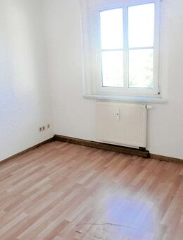 Kleine 2 Zimmer Wohnung in Werdau zu vermieten! - Werdau