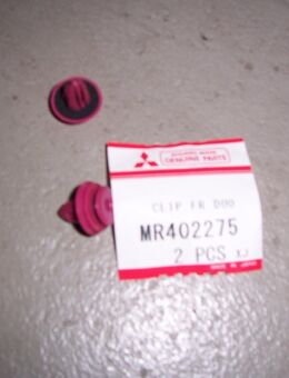 MR402275 Clip, Türverkleidung, Tür vorn Mitsubishi Pajero - Hannover Vahrenwald-List