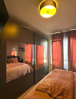 Komplettes Jugendzimmer und schränke in sehr gutem Zustand zu verkaufen - Frankfurt (Main) Niederursel