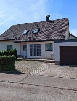 Mutlangen: Zentral gelegenes Mehrgenerationenhaus - ideal zum Wohnen und Arbeiten unter einem Dach! - Mutlangen