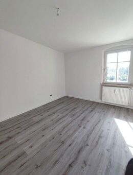 Frisch renovierte 2-Zimmer-Wohnung mit EBK und Keller in Magdeburg-Sudenburg - Magdeburg