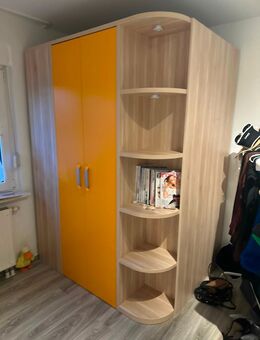 Kleiderschrank begehbar NP 1500€ - Brieselang