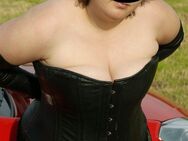 BBW Frau sucht BDSM-Ausrüstung, Fesseln, Möbel, Käfig, Kreuz, Strafbock, Reizstromgerät... und sexy Outfits, Korsetts u.s.w. - Paderborn