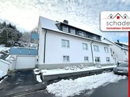 SCHADE IMMOBILIEN - Renovierte 5,5-Zimmerwohnung mit Balkon im Dachgeschoss zu vermieten! - Plettenberg