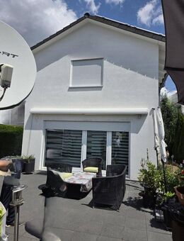 Mediterranes Einfamilienhaus mit Photovoltaik u. Stromspeicher zu verkaufen - Reutlingen