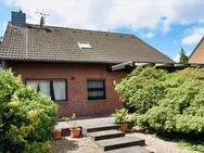 Geräumiges, freist. Einfamilienhaus mit gr. Garten und Garage in Neuss-Weckhoven - Neuss