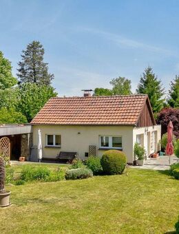 Charmantes Wochenendhaus auf großzügigem, sonnigem Baugrundstück in Neuenhagen - Neuenhagen (Berlin)