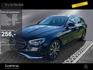 Mercedes E 300, T de AVANTGARDE SPUR WIDE, Jahr 2021 - Kiel