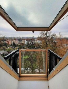 helle Dachgeschosswohnung mit französischen Balkon & Weihnachtsvorteil ! - Zeitz