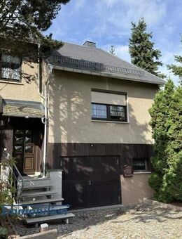 Stark! Reihenendhaus in bevorzugter Wohngegend in Oelsnitz, Vogtland - Oelsnitz