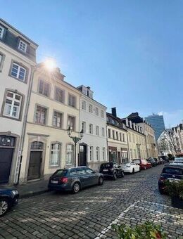 Absolute Rarität: Denkmalgeschützte Altbauperle in Düsseldorf-Carlstadt - Düsseldorf