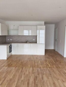 Erstbezug mit Einbauküche, Parkett und Balkon! - Leipzig