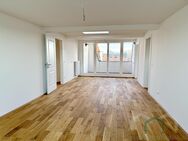 ** Neu sanierte, helle 2-Zimmer-Whg. mit Dachloggia und Parkett in bevorzugter Wohnlage ** - Leipzig