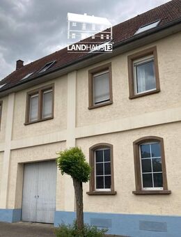 Zentral gelegenes Mehrfamilienhaus . 3 Wohneinheiten . Hallen . Gewölbekeller . Westhofen - Westhofen