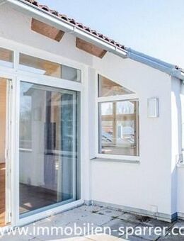 Helle zentrumsnahe 2-Zimmer-Maisonette-Wohnung mit sonniger Dachterrasse und Blick ins Grüne - Weiden (Oberpfalz)