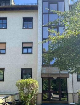 Schöne 3 Zimmer Wohnung mit Tiefgaragenplatz - Erbbaurecht - München