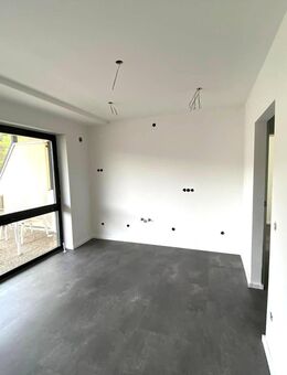 Schöne, moderne Terrassenwohnung mit Ausblick im Grumbachtalweg - Saarbrücken