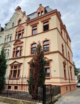 2-Raum-Dachgeschoss Wohnung mit großer Dachterrasse und Garage - Zwickau