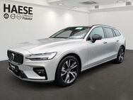 Volvo V60, B4 Benzin Plus Dark, Jahr 2024 - Wiesbaden Kastel