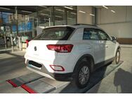 VW T-Roc, 1.0 TSI Life Dig, Jahr 2023 - Hannover