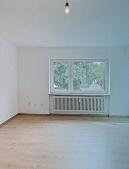 ++ Frisch saniert: Hübsche 3-Zimmer-Wohnung mit BALKON und BADEWANNE ++ - Lügde (Stadt der Osterräder)