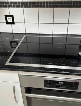 Hochwertige ALNO Küche weiß mehliert - München