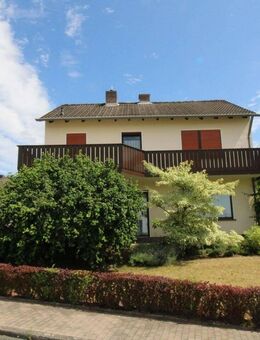 Viel Platz: Gepflegtes Einfamilienhaus samt Garten, Garage und Freistellplatz in Vorstadtlage - Meinhard
