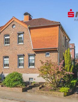 Historische Doppelhaushälfte mit Garage und Sonnenterrasse - Würselen