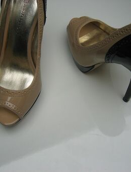 JustFab High heels bicolor beige/schwarz in Lack 7.5 (EU 39) - Moosinning